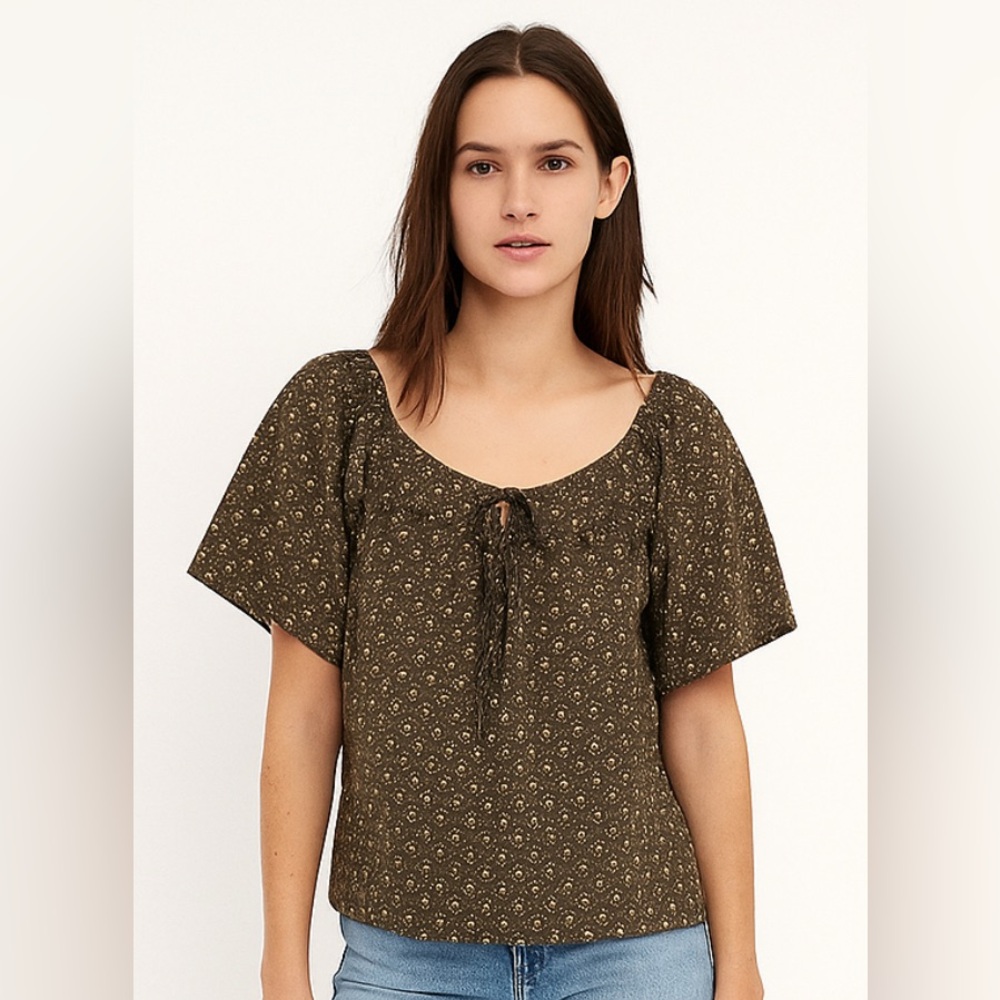 🆕 My Style | Sage Green Floral Patterned Short Sleeve Top NWOT Chest Tie